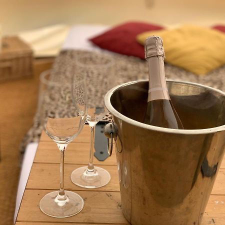 Home Farm Radnage Glamping Bell Tent 2, With Log Burner And Fire Pit Exterior photo